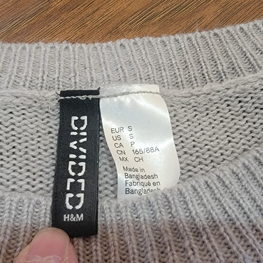 H&M sweater - Picture 5 of 6